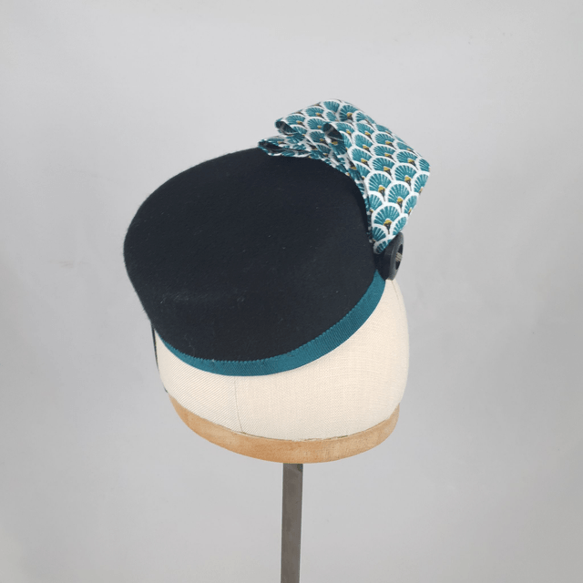 Petit calot noir et bleu