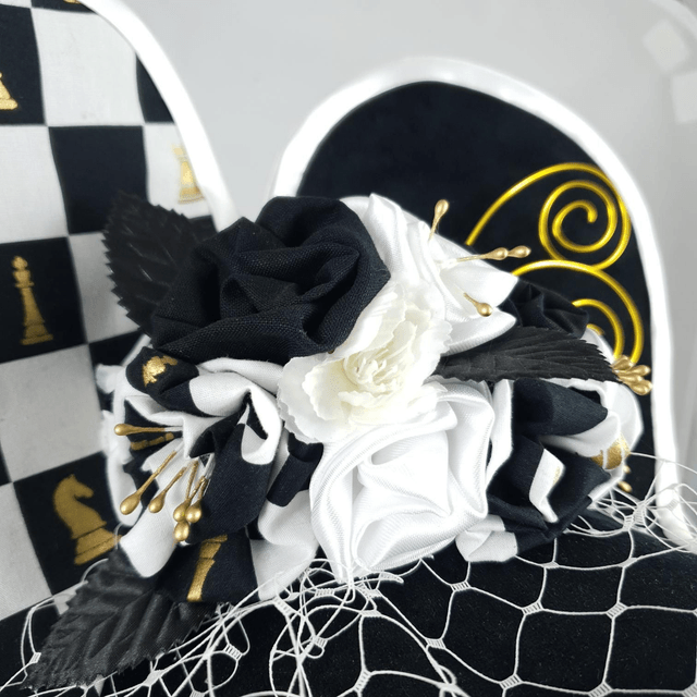 Coiffe coeur noire et blanche