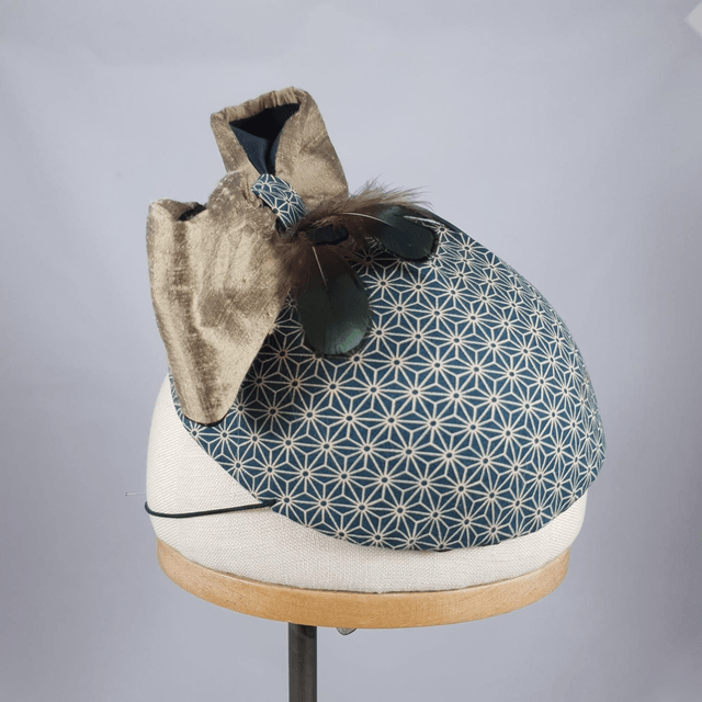 Petit chapeau rond retro