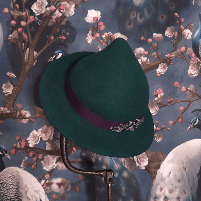 Chapeau Flower vert foncé à bijou