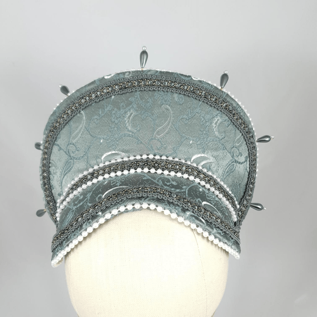 Coiffe Tudors gris argenté