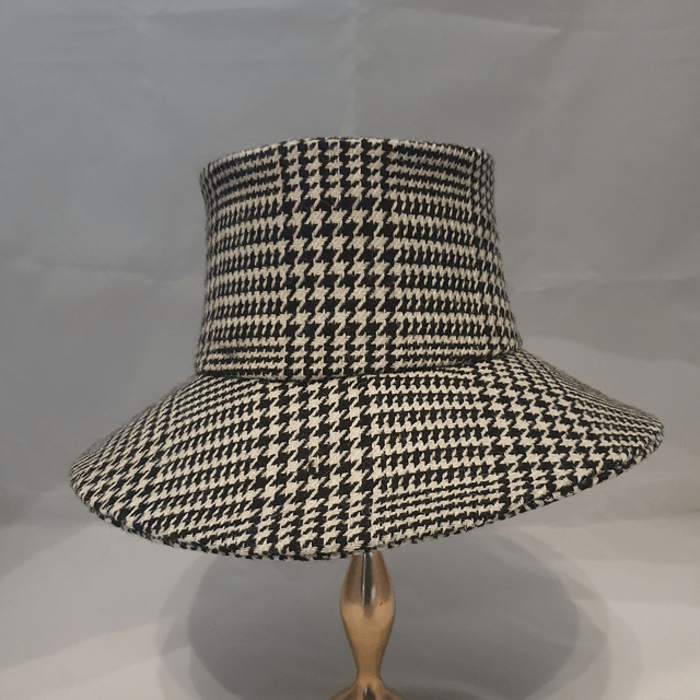 Cloche flat top en tissus "pied de coq"