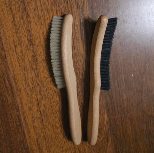 Brosse à chapeaux