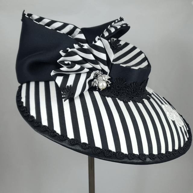 Midi Capeline Beetlejuice