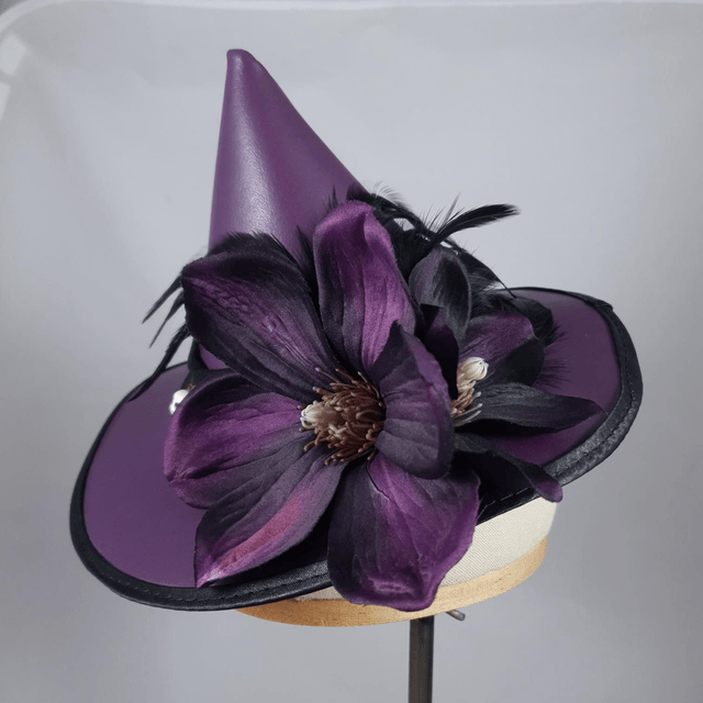 Midi chapeau de sorcière en cuir mauve
