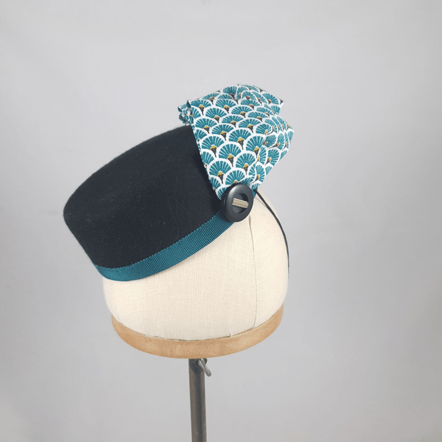 Petit calot noir et bleu
