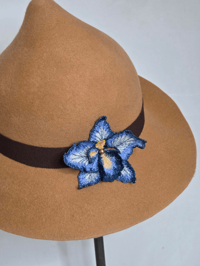Chapeau Flower large avec fleur en broderie 3D