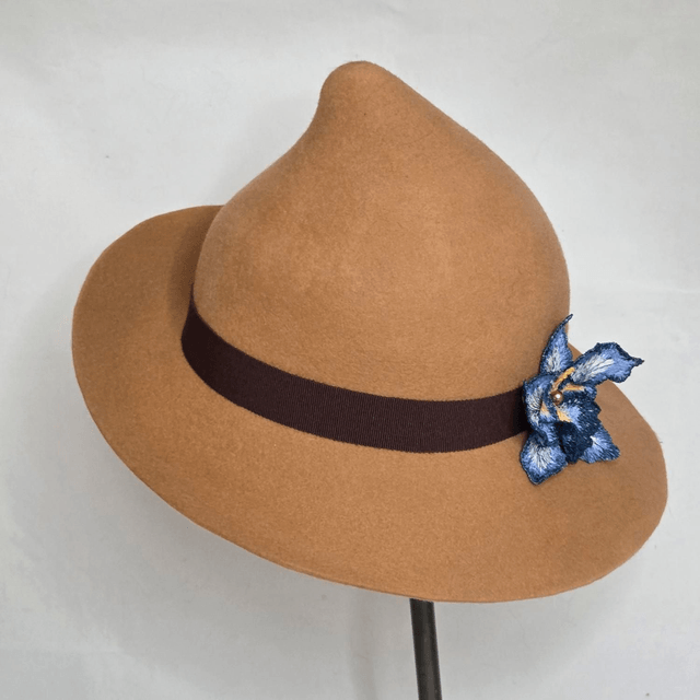 Chapeau Flower large avec fleur en broderie 3D