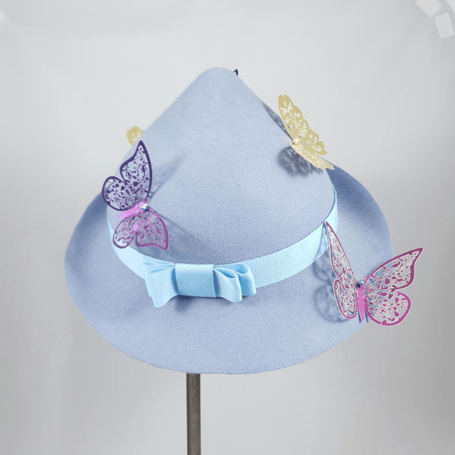 Chapeau Flower bleu ciel à papillons