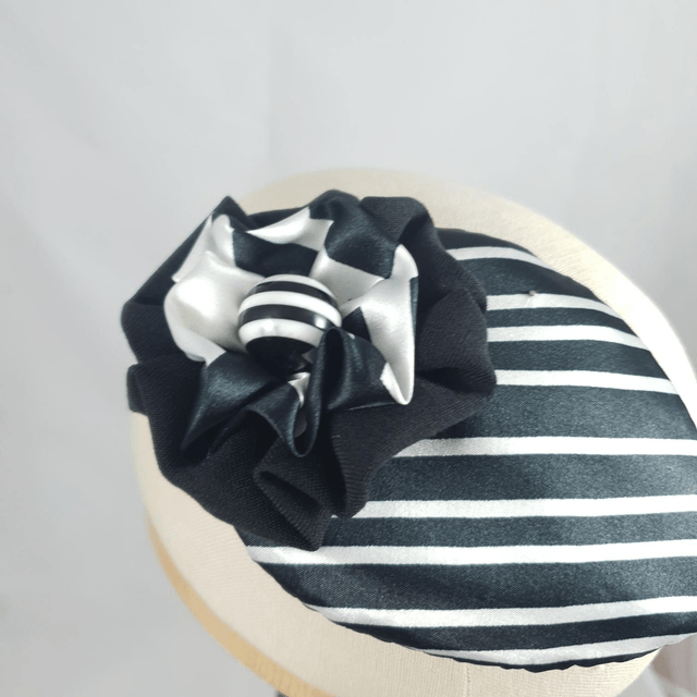 Fascinator goutte - ligné noir et blanc