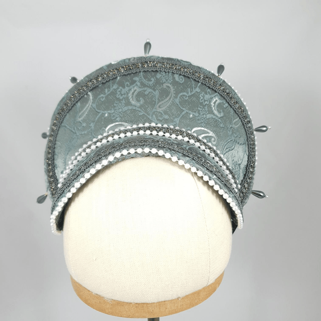 Coiffe Tudors gris argenté