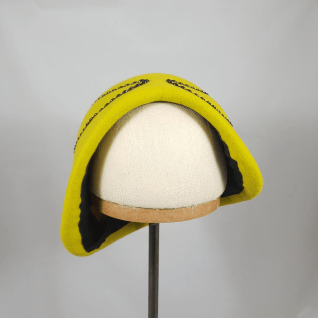 Cloche Lemon asymétrique