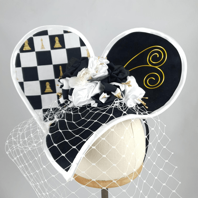 Coiffe coeur noire et blanche