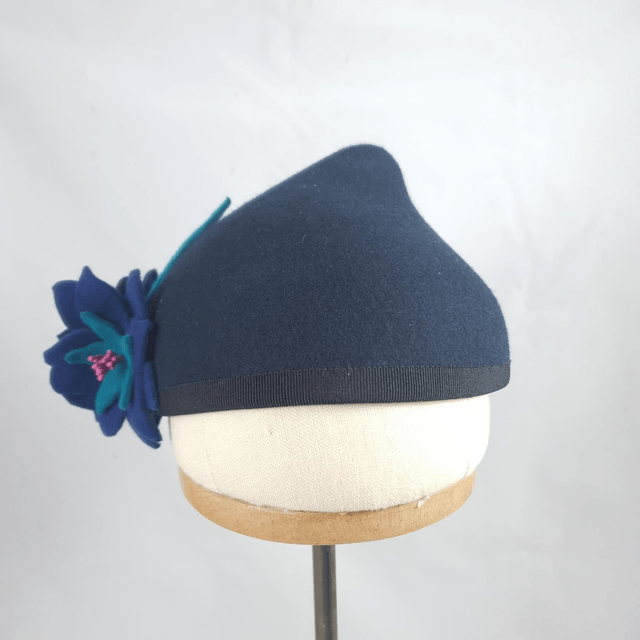 Petit chapeau fleuri