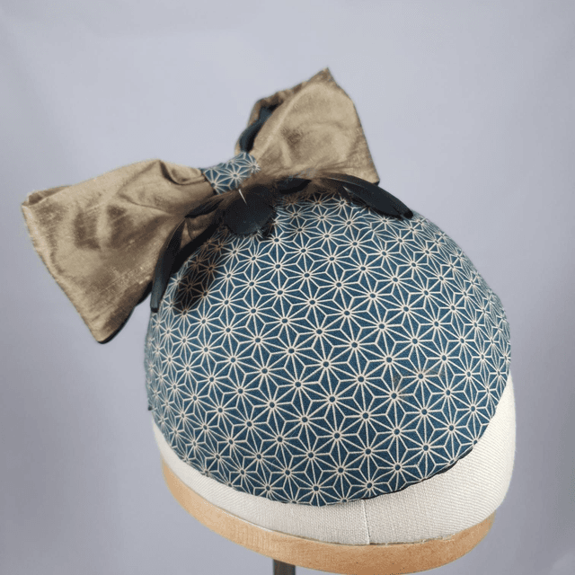 Petit chapeau rond retro