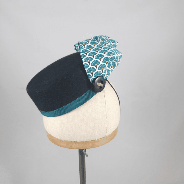 Petit calot noir et bleu